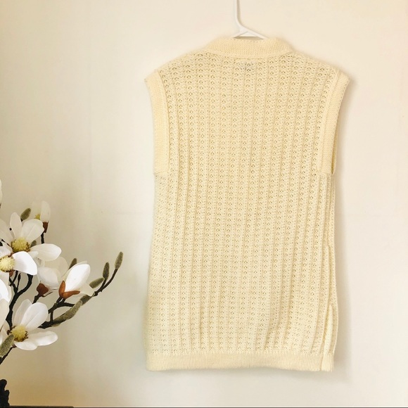 Vintage boho cream knit vest wood buttons - Picture 4 of 7